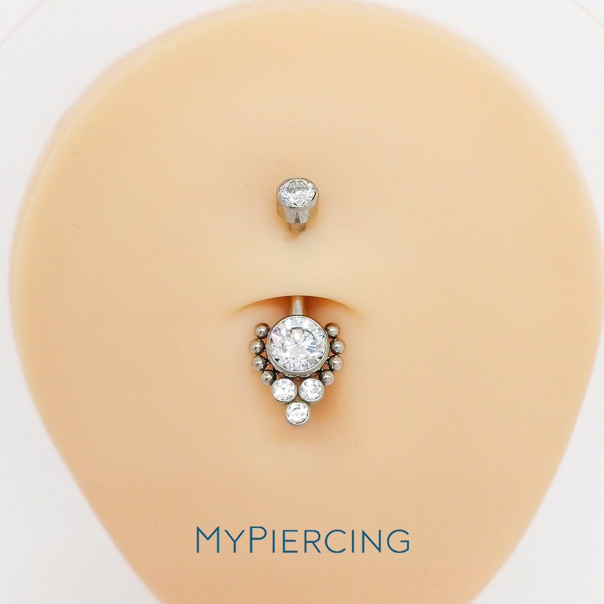 BNN 1 ZIRC TRIANGLE 8 BEADED TIT (UCX6) - Imagem 2